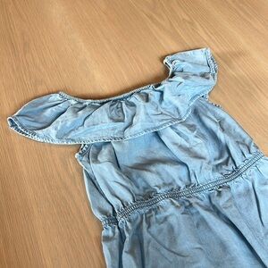 Girls light denim ruffle hem dress.  Size 8/10
